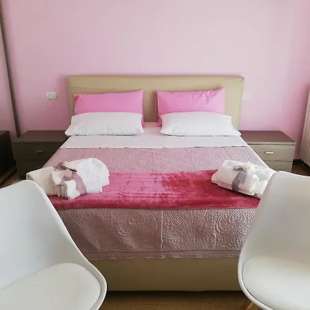 Alojamento de Acomodação e Pequeno-almoço House Relax 3*